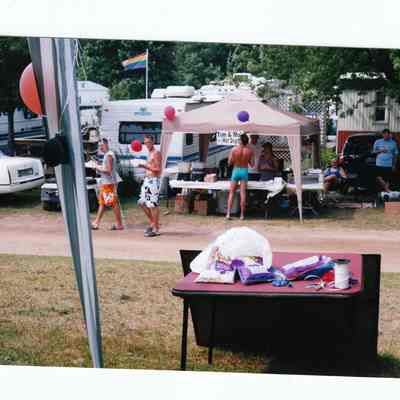 Camp_It8.jpg 522KB: Tim & Mo's Hot Dog tent and trailers