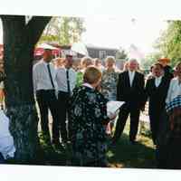          Camp_It10.jpg 452KB; A wedding under a tree
   