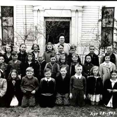 95-65-1_Union_School_1948.jpg 1.7MB: image transferred from the SDHC photoblog Oct. 2023. Original is in archive box 31, envelope 95-65-1