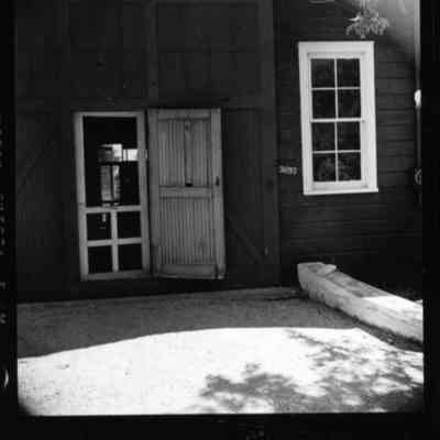Red Barn snap 25.jpg 103KB