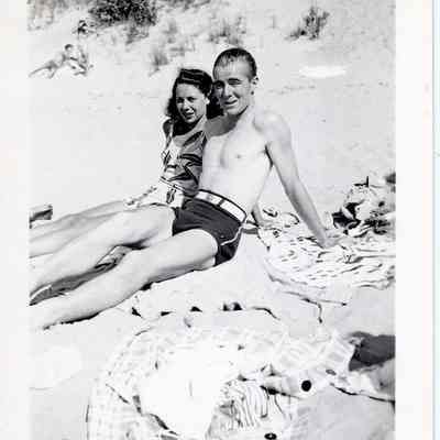 94-1-9C_Beach_Photos_Irene_Floto_Bill_Murphy.jpg 253KB: 94-1-9 Irene Floto Bill Murphy
