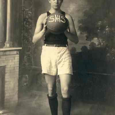 BB-SHSBasketballPlayer-1917-PatKelly.jpg 169KB: Pat Kelley