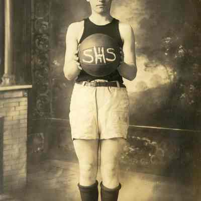 BB-SHSBasketballPlayer-Oct1917.jpg 168KB