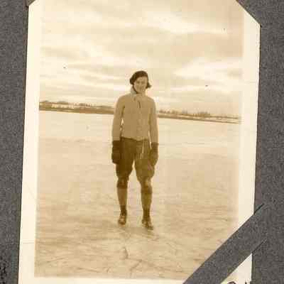 Jane_at_the_Oval_1934.jpg 350MB