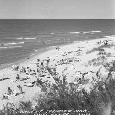 Oval_beach_ca_1940.jpg 698KB