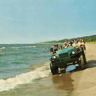 Dune_riders_on_beach.jpg 701KB