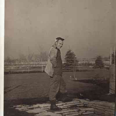 Mann0020-Charles-cDec1948.JPG 865KB