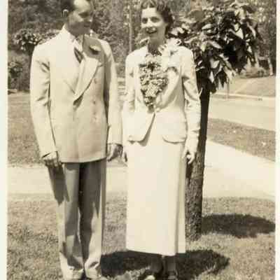 Mann0058-MannsWedding-1936.JPG 80KB