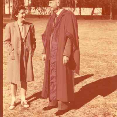 Mann0078-Lorna-Father.jpg 262KB: Dr. Dunn in his Edinburgh Doctorate robe in Claremont, CA ... for graduation ceremonies at Scripps where he was interim President.