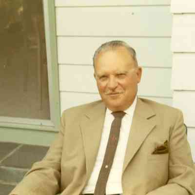 Mann0083-Charles.JPG 88KB