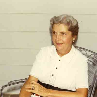 Mann0084-Lorna.JPG 96KB
