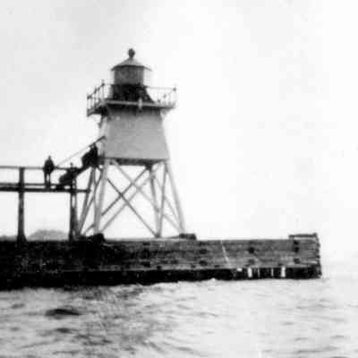 Old Harbor Pier Head Light 1876-c1892