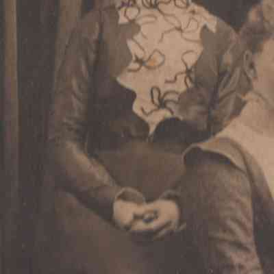 HH-ChoirGroup-AliceBandle.jpg 290KB