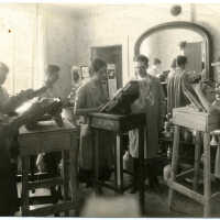          Taylor art class ca 1932
   