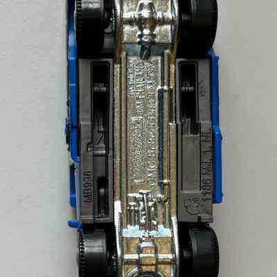 Toy bus