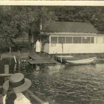 BB-FerryStore1927-Bette.jpg 127KB