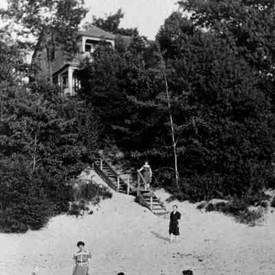 Alvord cottage.jpg 892KB