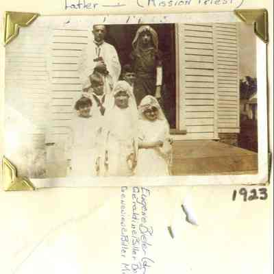 Father ? Mission Priest 1923 495KB: Eugene Bieler (dr suit), Geraldine Biller Bekken, Genevieve Biller Miller