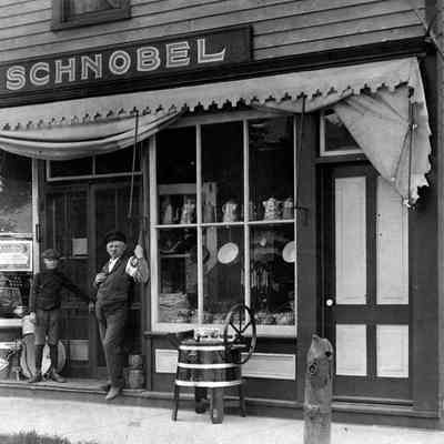 Schnobel family