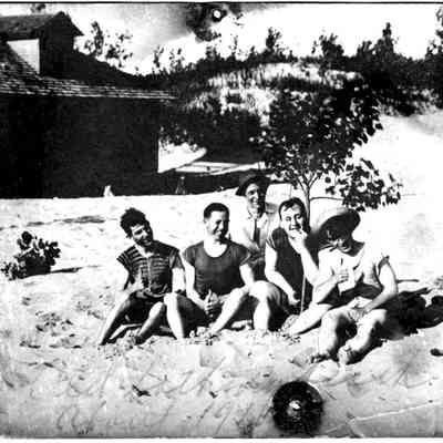 89-1-17 B Birds Beachouse.jpg 233KB