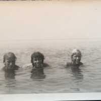 Heather Heuchan, Laurie McCaskill and Jeanne vonBrecht