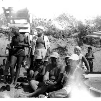 Pluim_-_people_at_beach