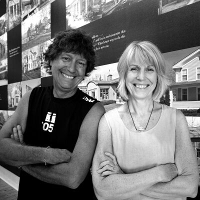 3-2.ll&Judy BW545.jpg 904KB: exhibit designer Judy Hillman uses Bill Werme’s photo to invent giant photo wallpaper panels.