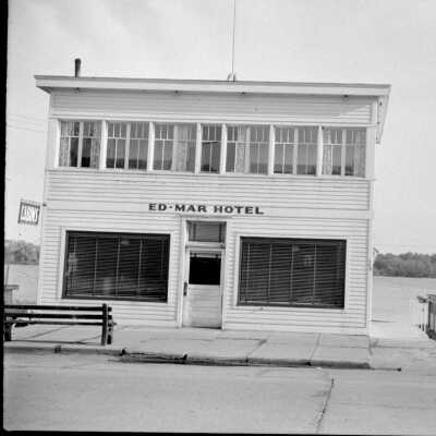 Ed-Mar Hotel and seaplane
