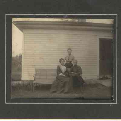 HH-0001-GrandmaHamesRight.JPG 387KB