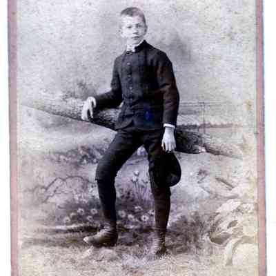 HH-8Unknown-2.jpg 1.7MB: Unknown boy photographed by Loops 758 12th St., Milwaukee