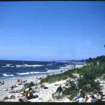 OvalBeach1949.jpg 660KB