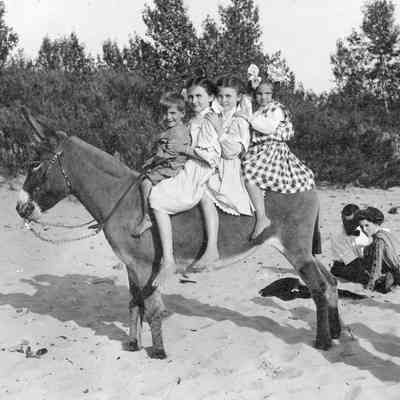 children on dynamite ca 1910(1).jpg 590KB: four children on Dynamite, cropped