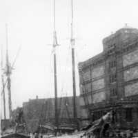          from https://chicagology.com/harbor/ships/maryagregory/
   