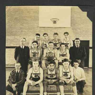 EDG-0052-1-1936SHSBasketBallTeam.JPG 204KB
