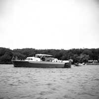          551 5/6	Saugatuck - cruisers Morning Star on river
   