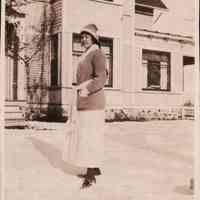          falconerhouse1.JPG 435KB; Jean Falconer and the house the Thomsons lived in in Saugatuck. Possibly Jean Dunbar Falconer b: 7 SEP 1898 in Everett, Washington
   