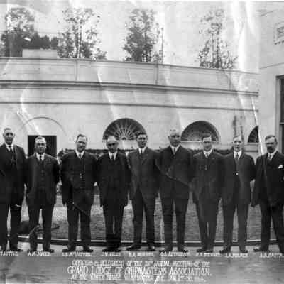 89 1 517 Shipmasters Assn .jpg 1.5MB: envelope 89-1-517 Grand Lodge of Shipmasters Association at White House, 1914