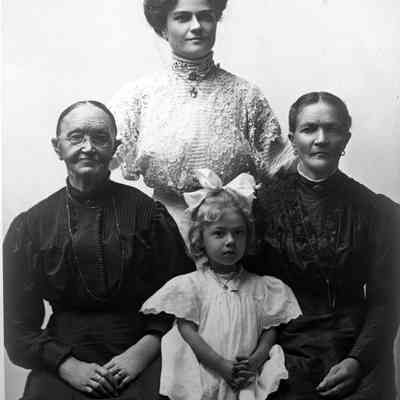 Sylvia Randolph 1.jpg 2.2MB