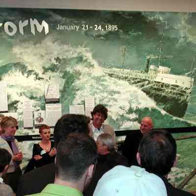Mu5-25-02e.jpg 238KB transfered from Photo Blog 2023: Exhibit opening party: Judy Hillman, Sarah Harris, Bill Werme, Kit Lane, Jim Schmiechen