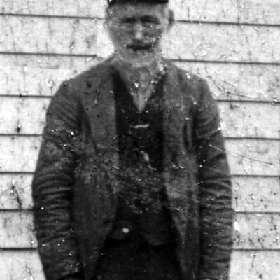 Builder James Elliot ca 1895.: LO93 James Elliot