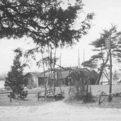 1949- to the studios.jpeg 1.6MB: Waldorf, Castoria, and Studios that once were along the shore
