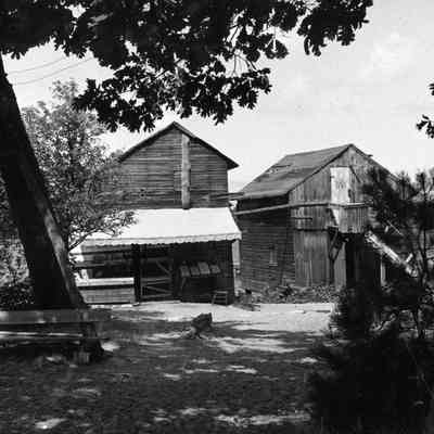 Studios_at_Oxbow_1957.jpg 1.7MB: Waldorf, Castoria, and Studios that once were along the shore