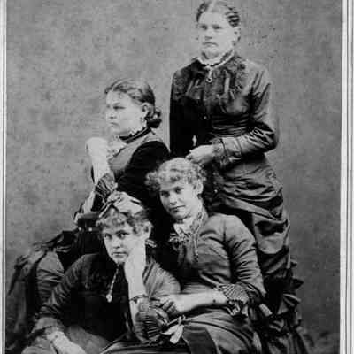 Four Snyder Girls