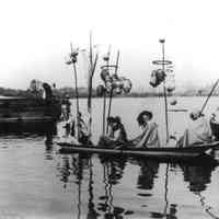          BoatLanternsCropFlip.jpg 352KB
   