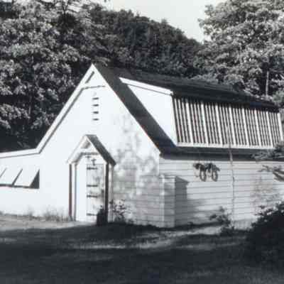 whiteStudio.jpg 525KB