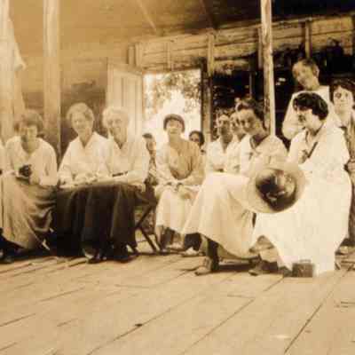 womenClass.jpg 383KB