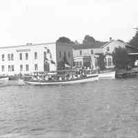          TouristHomeBoats.jpg 789KB
   