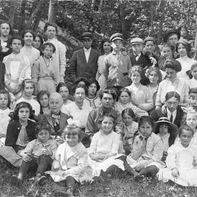 School Picnic.jpg 1.1MB