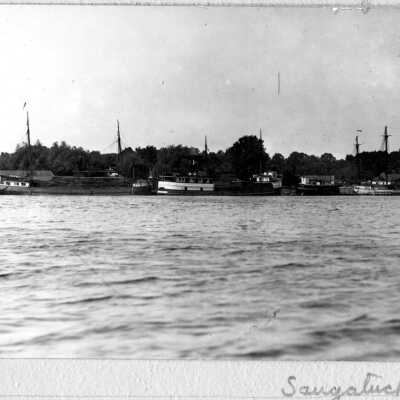 Waterfront_Saugatuck_ca1910