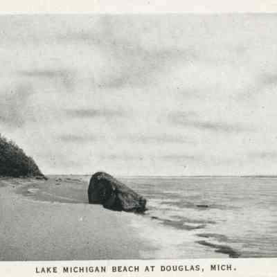 BigRockDouglasBeach-1924.jpg 376KB: Digital file on Jack Sheridan Drive 2021.72.02